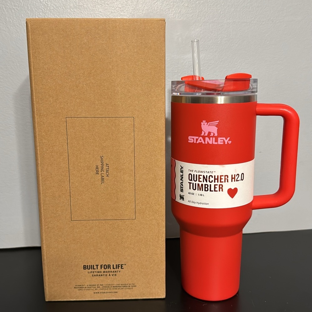 Stanley Target Exclusive Valentines 40oz H2.0 Quencher Tumbler Target Red